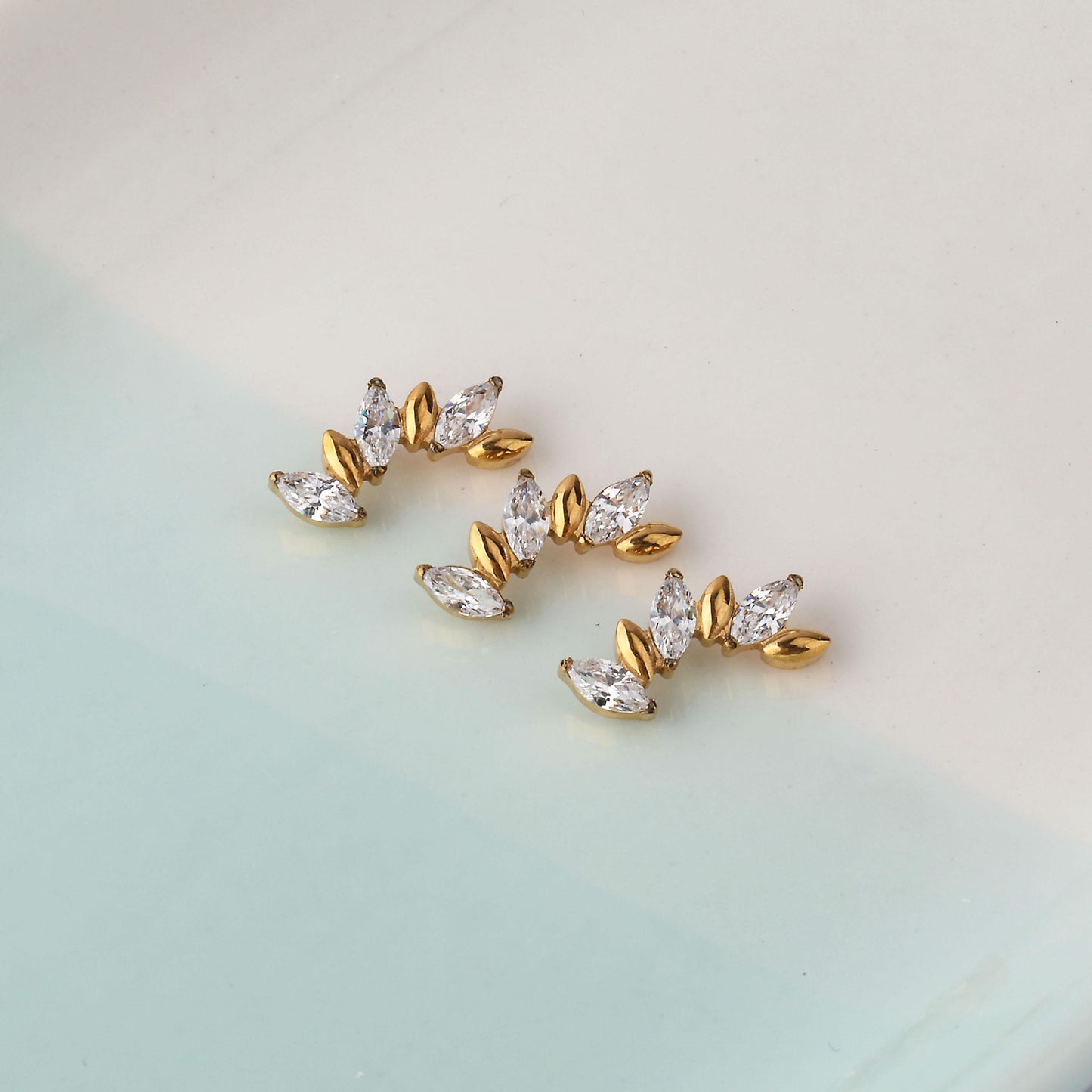 16G G23 Titanium leaf Climber Internally Threaded Labret • tragus stud • conch earrings • cartilage helix stud • flat back labret stud