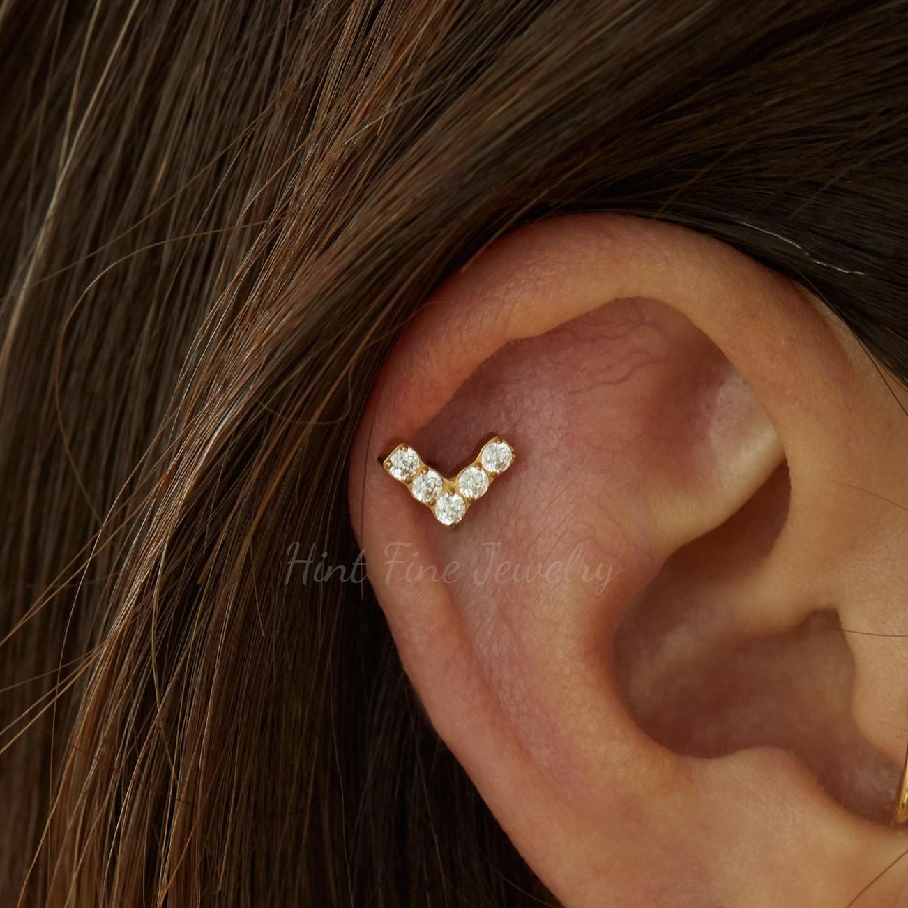 16G G23 Titanium Pave Arrow Internally Threaded Labret • tragus stud • conch earrings • cartilage helix stud • flat back labret stud