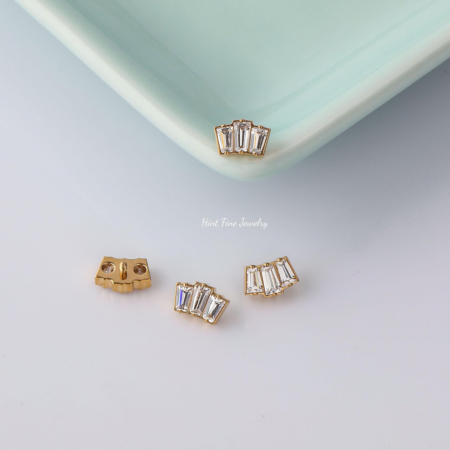 16G G23 Titanium Baguette Crown Internally Threaded Labret • tragus stud • conch earrings • cartilage helix stud • flat back labret stud