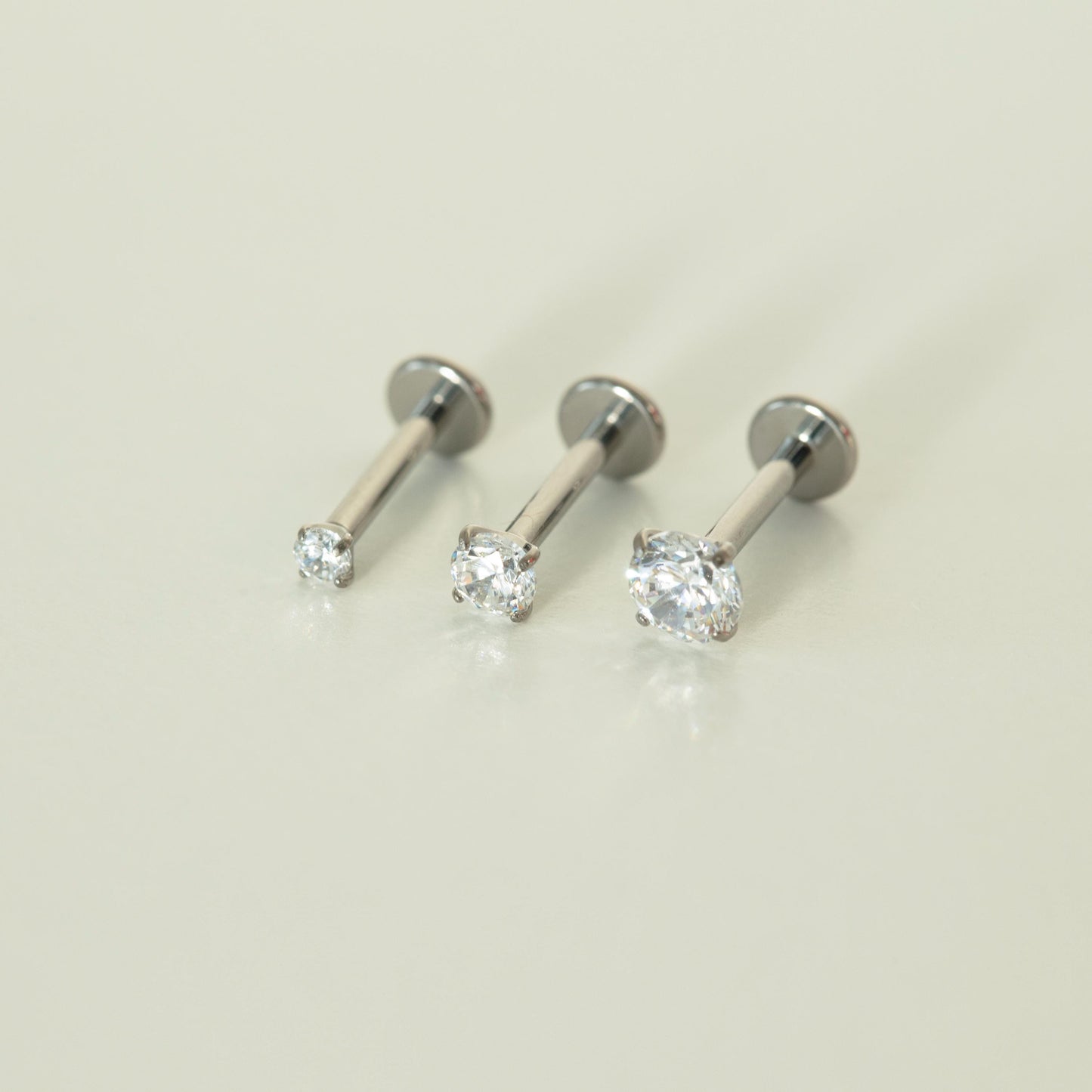 16G/18G 2mm 3mm 4mm Stud, Titanium Internally Threaded Labret • tragus stud • conch earrings • cartilage helix stud • flat back labret stud