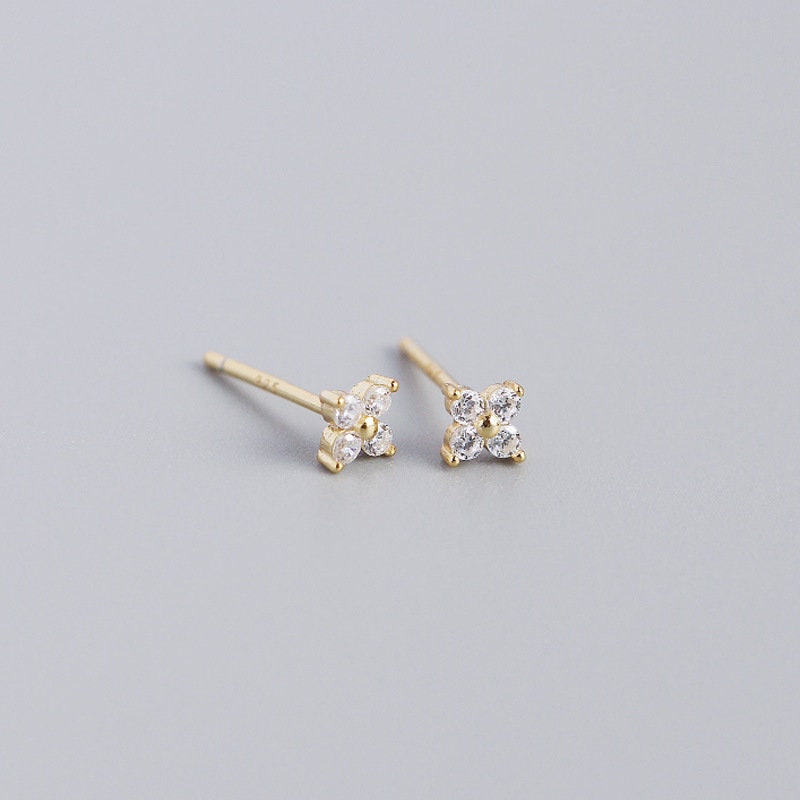 CLOVER TWIN EARRING SET