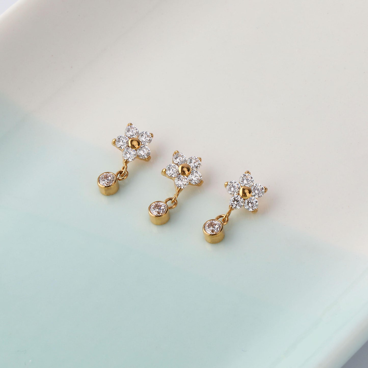 16G G23 Titanium flower Dangle Internally Threaded Labret • tragus stud • conch earrings • cartilage helix stud • flat back labret stud