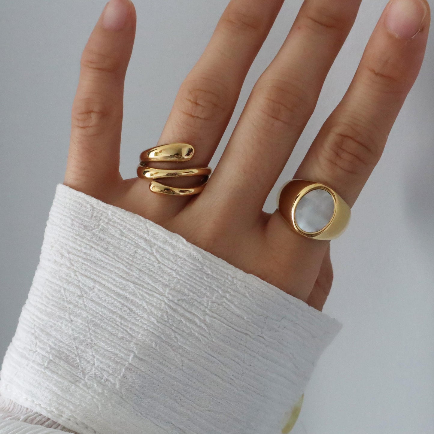 WaterProof-Gold Swirl Ring, Gold Chunky Rings, Gift for her, Boho Rings, Statement Ring