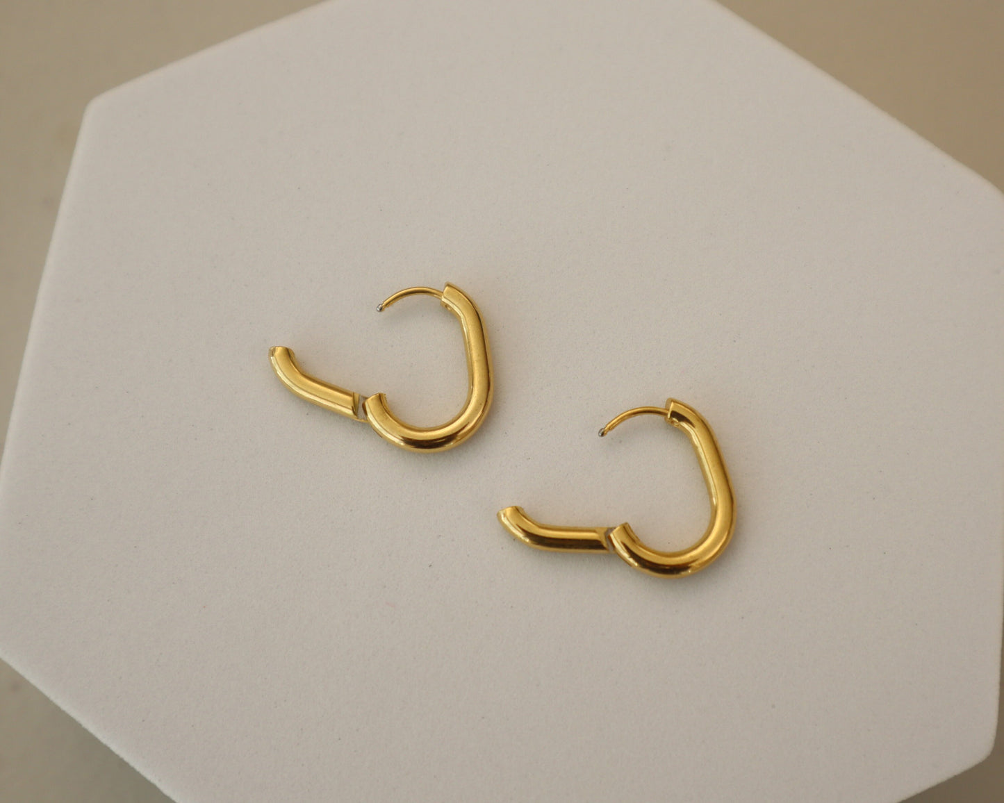 OVAL HOOPS